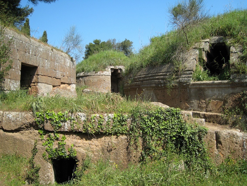 древние этрусские гробницы в Черветери